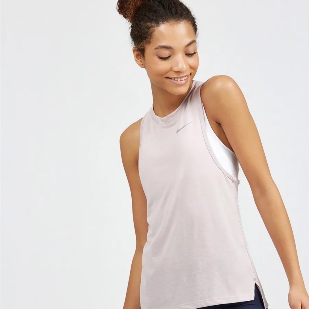 Women’s Nike Breathe Tailwind Running Tank (Dark Grey)